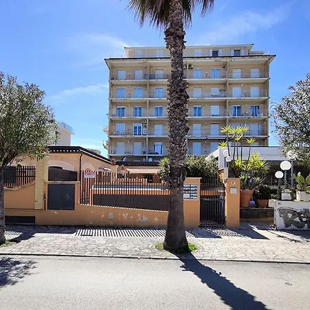 Gioiello Fronte Mare Apartment